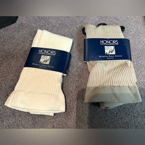 Women’s pant socks NEW WITH TAGS sz. 9-11 - Picture 1 of 1